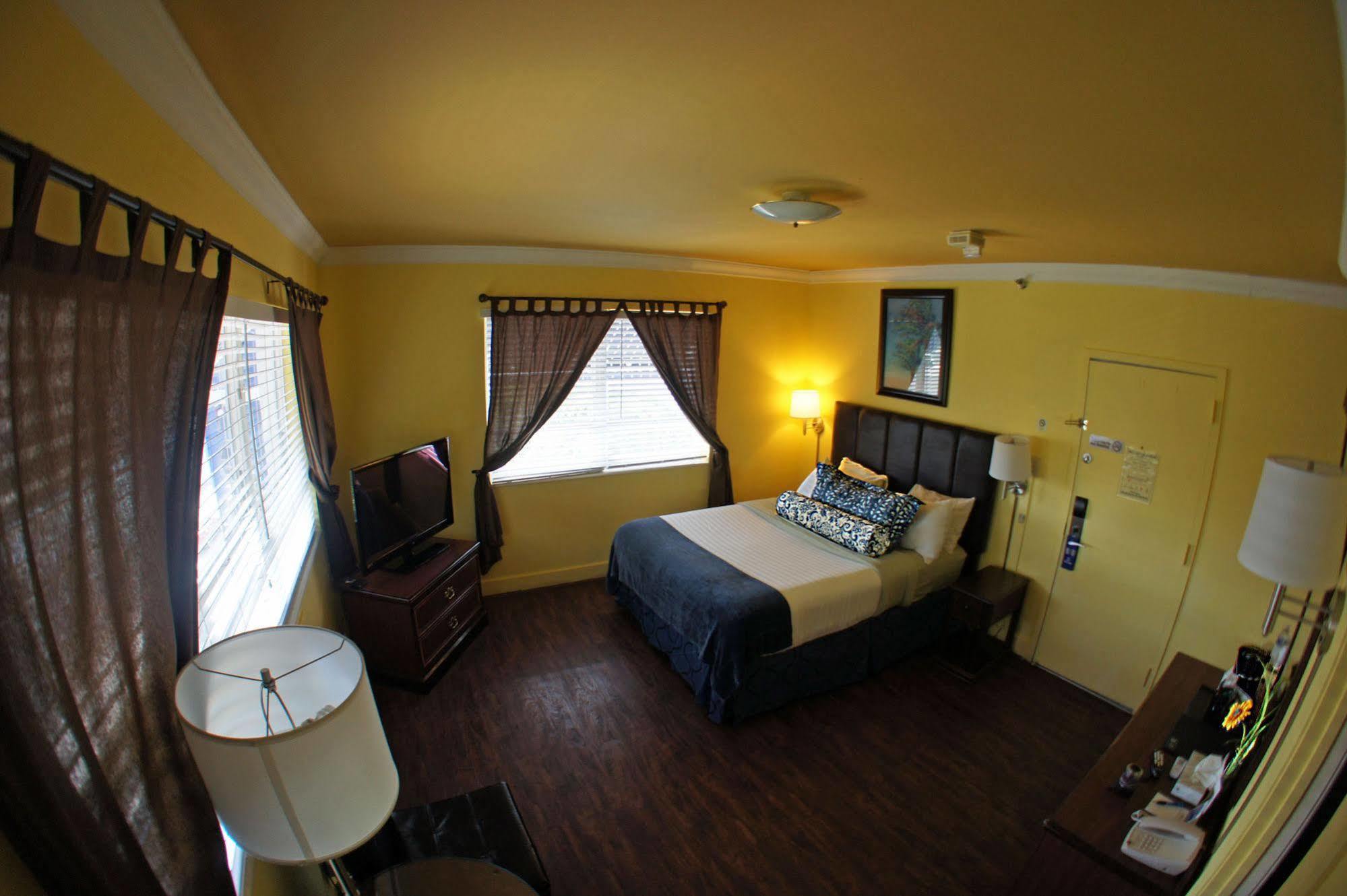 Pegasus International Hotel Key West Luaran gambar